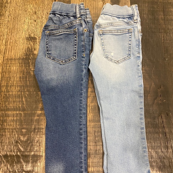 Toddler Gap Jeans - Picture 3 of 4
